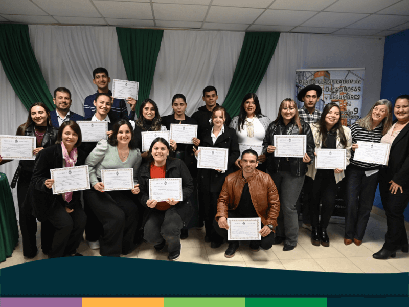 Entrega de título en Chaco
